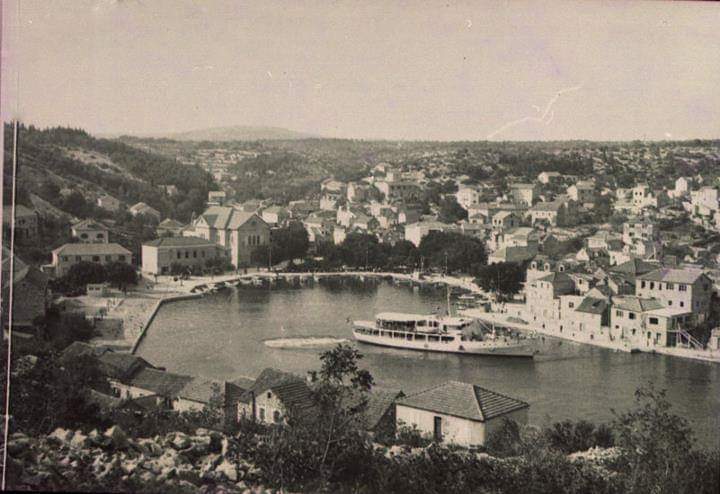 na fotografiji: "Ohrid" u Zatonu, nepoznat autor